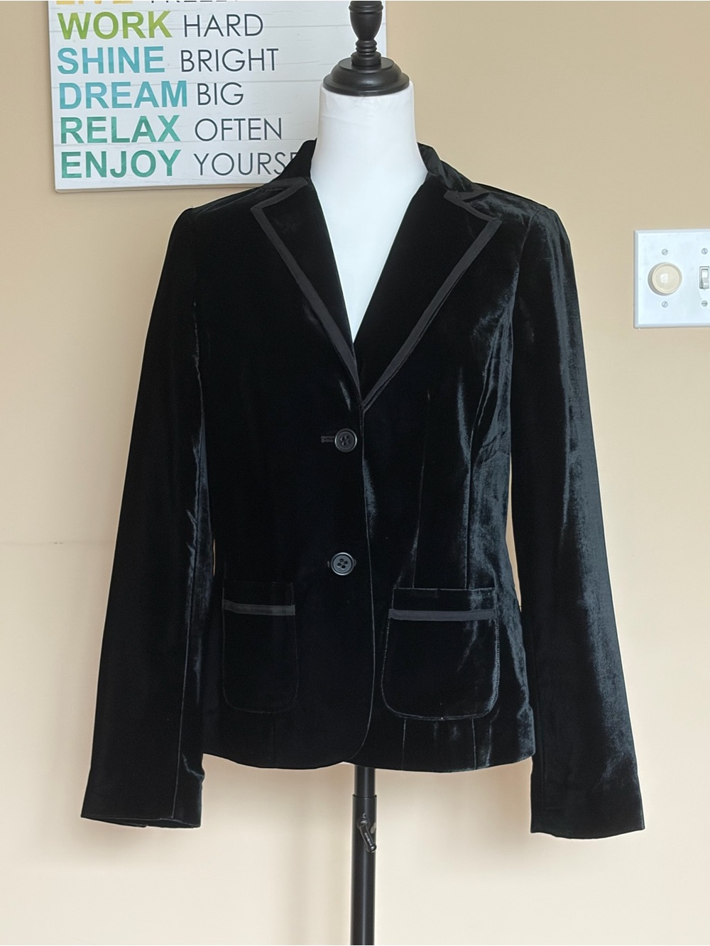 Liz Claiborne Black Velvet Blazer Jacket